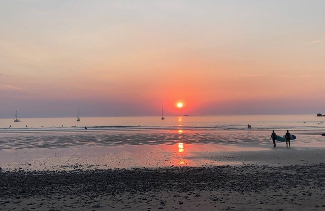 Jolie Maison Néo Bretonne, Très Proche de la mer