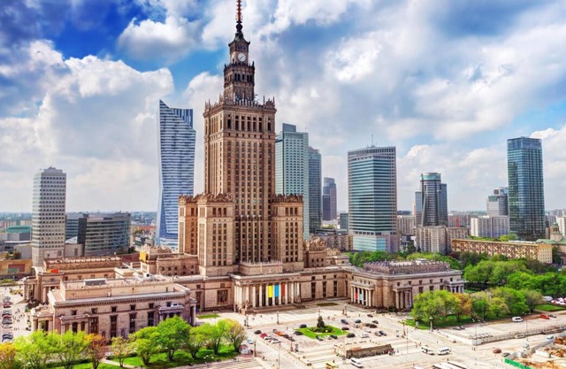 Just What You Were Looking For! Family-friendly unit near Old Town Market Square