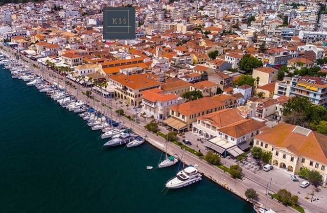 K-35 No2 - Vacation or businnes at the most convenient point of the city center!