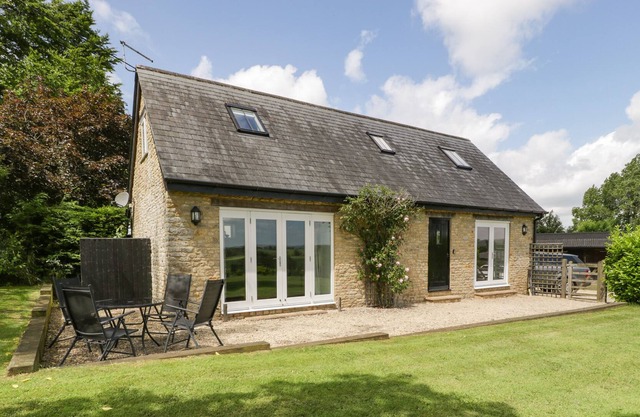 KELPERS BARN, pet friendly, with open fire in Gillingham