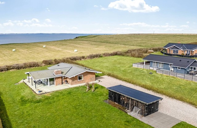 "Kirsa" - 200m to the fjord by Interhome