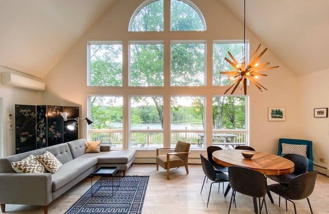 Kripplebush Hollow: Stone Ridge | Water View