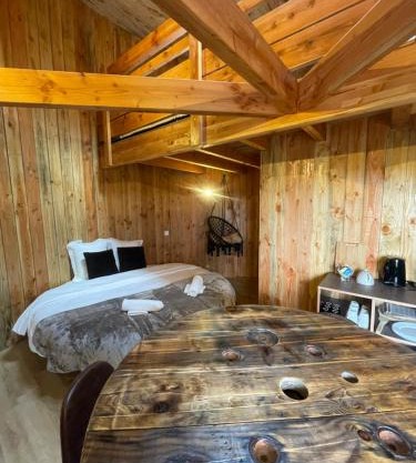 La Cabane Tonneau - Les Pieds dans le Pré