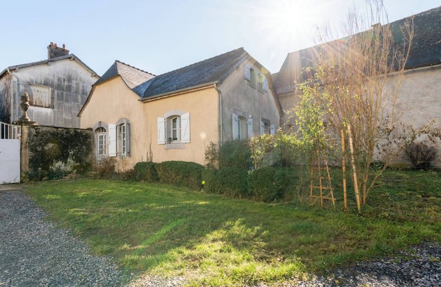 La Maison Vergès - 3 bedrooms - large living room - small garden