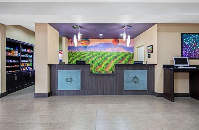 La Quinta Inn & Suites by Wyndham Temecula