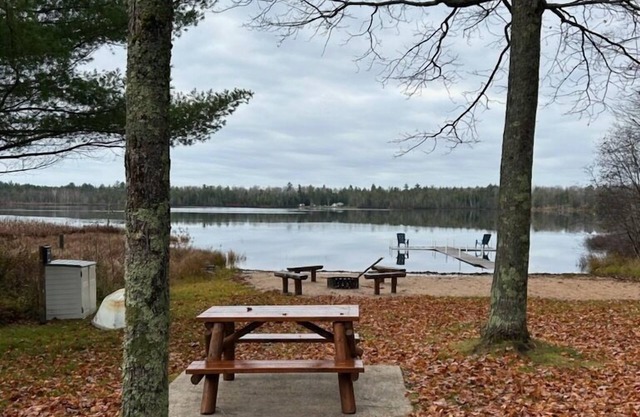 Lake Daze:Your Perfect UP Escape Near Pictured Rocks - Retreat Near Trail 8!