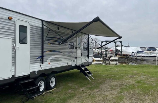 Lake St Clair Waterfront