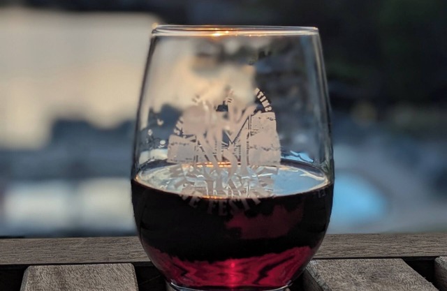 Lakefront Hideaway - Scenic Fall Stay with Complimentary Kayaks