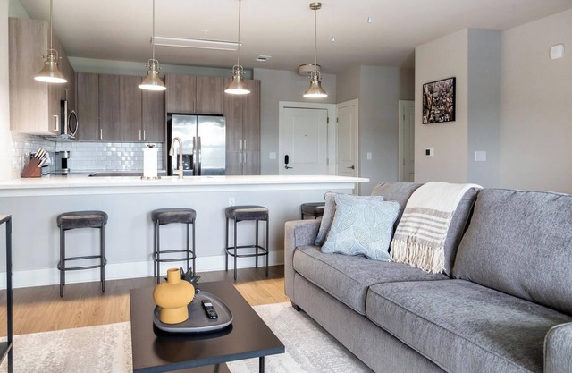 Landing | Beautiful 1BD, Gym, Clubhouse