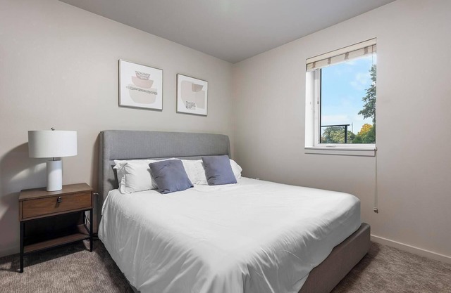 Landing | Modern 1BD, Gym, Pool