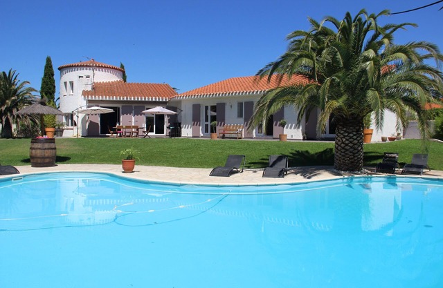 Large Mediterranean Villa Private swimming pool Air-conditioned rooms for 10 people 4*.