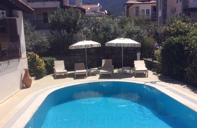 Large private pool. Fantastic mountain views. Secluded garden.
