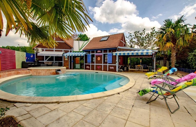 Le Tiki Beach - BUCHERES