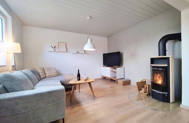 Leni - 2 Duschbäder, Wintergarten mit Kamin, Terrasse, Grill, 2 Stellplätze