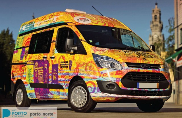 Let´s travel on a House on Wheels?