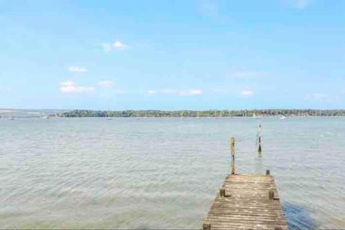 Lilliput Hideaway 5 mins from Sandbanks Beach