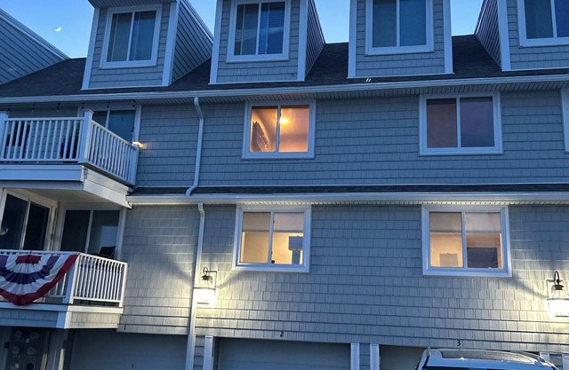 Location location location - renovated 2-bedroom condo on Long Sands Beach