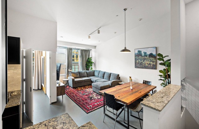 Loft 3BR unit in Boston Southend 3356