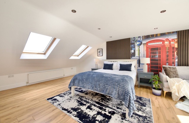 LOFT Studio Flat in North London