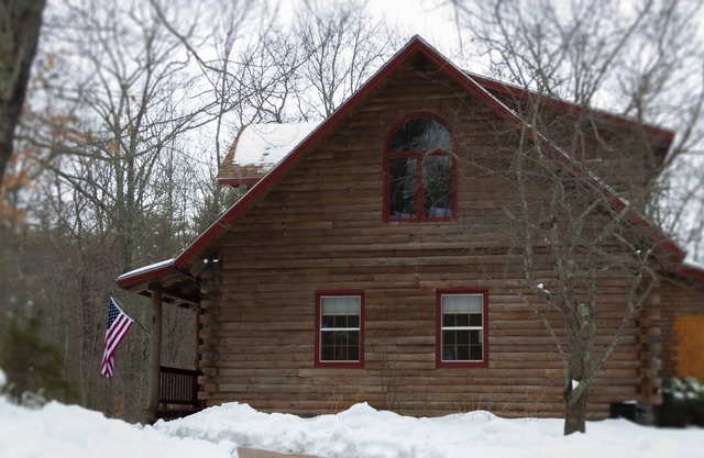 Log Cabin close to the Beach