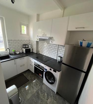 Logement moderne, prêt à vivre