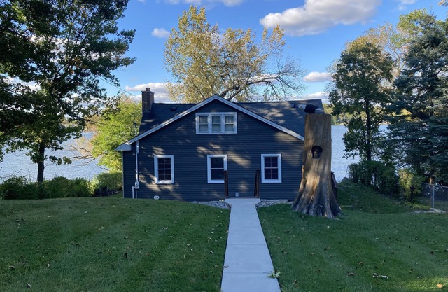 Long Lake Lodge - Lakefront Home