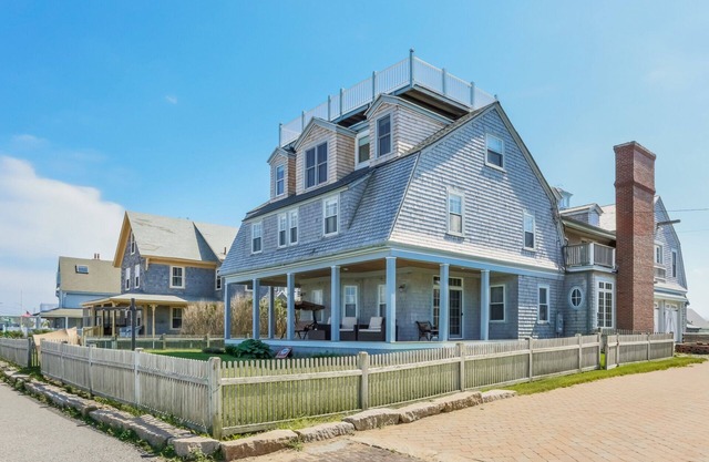 Looking for a HUGE family reunion house, Corporate Holiday Events