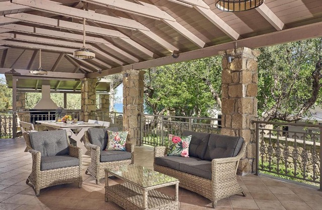 Loukia's House - Cozy Family Escape, by ZanteWize