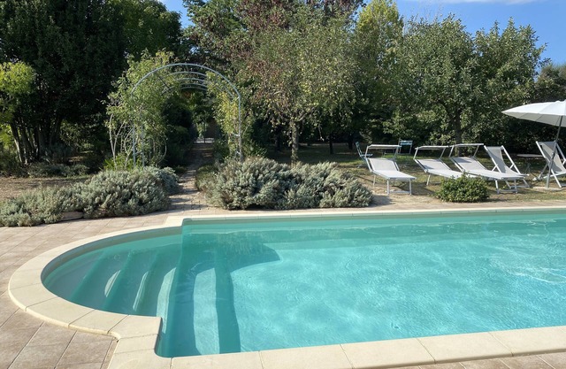 Loved by families & groups - spacious villa, scenic, air con, gym, pool