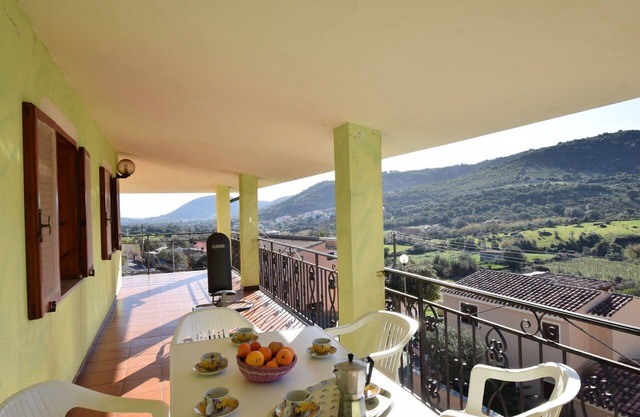 Lovely apartment for 5 guests with WIFI, TV, balcony and panoramic view