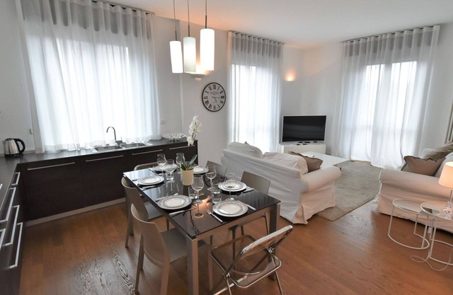 Lovely apartment for 6 guests with WIFI, A/C, TV and balcony