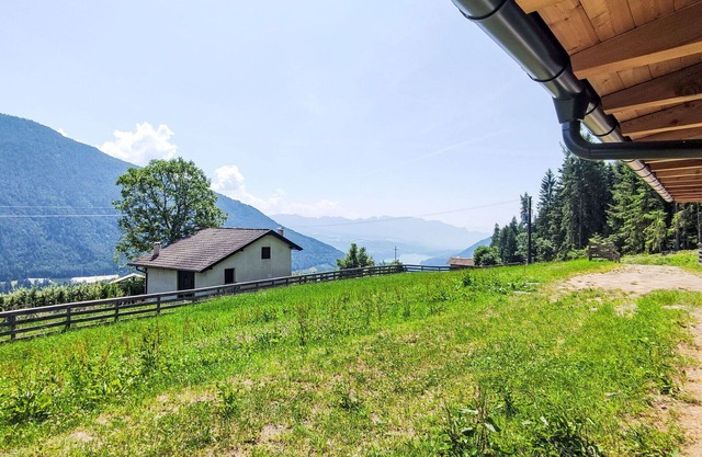 Lovely apartment in villa for 4 guests with WIFI, TV, patio and panoramic view