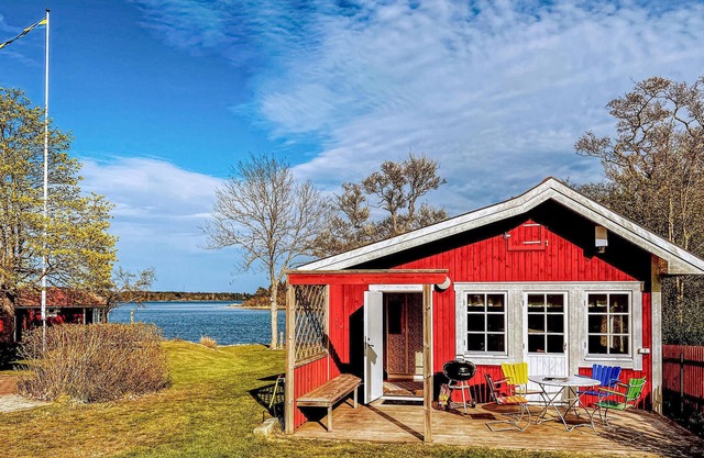 Lovely home in Gräddö with sauna