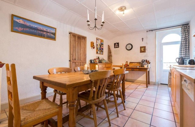 Lovely large apartment great views