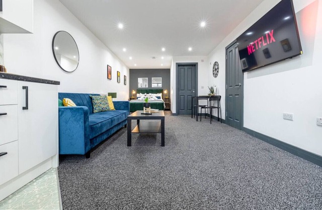 Lucky Find! Apartment Smart Tv Parking Kitchen