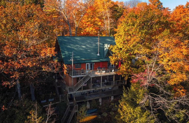Lux Log Home | LAKE | DOCK | SAUNA | PET | HAMMOCK