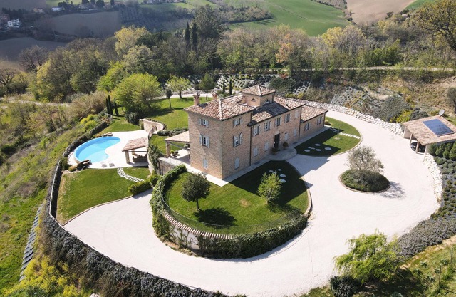 Luxurious holiday home | 5 rooms The brands | Italy | Quiet location