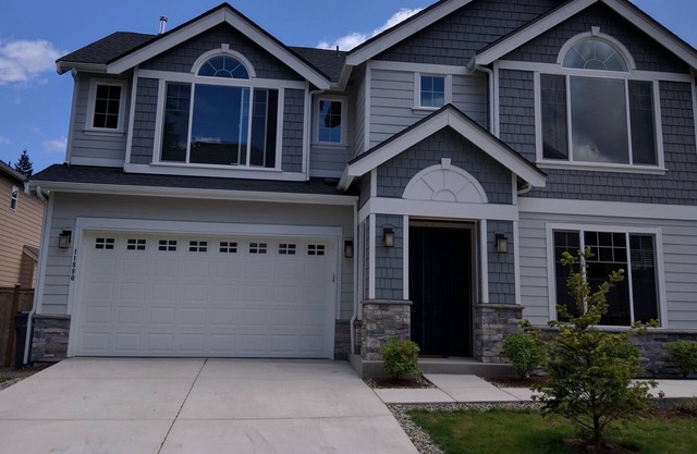 Luxurious Home On Education Hill In Redmond, Just Minutes To Microsoft, 520 Hwy