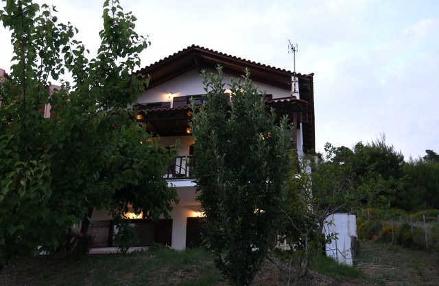 Luxurious Main Vila Lichada