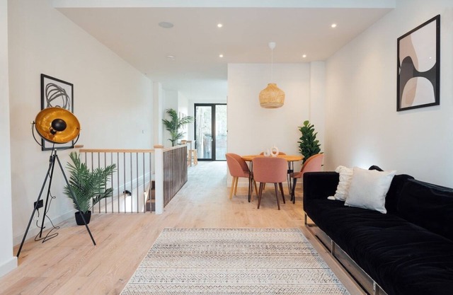 Luxurious & Modern | Honor Oak Apartment