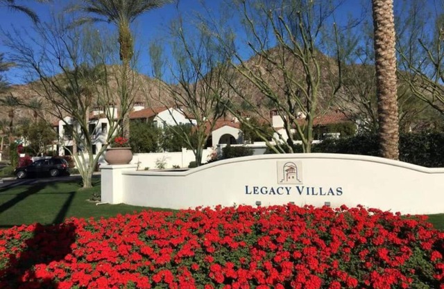 Luxurious Villa with Majestic Mountain View, 12 Pools, Spas, Ground Floor