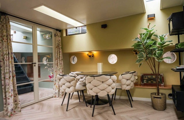 Luxurious wellness houseboat - Sailors Suite