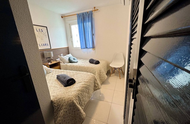 Luxury 2-Bed Marina Apartment in Alcossebre overlooking the Mediterranean!