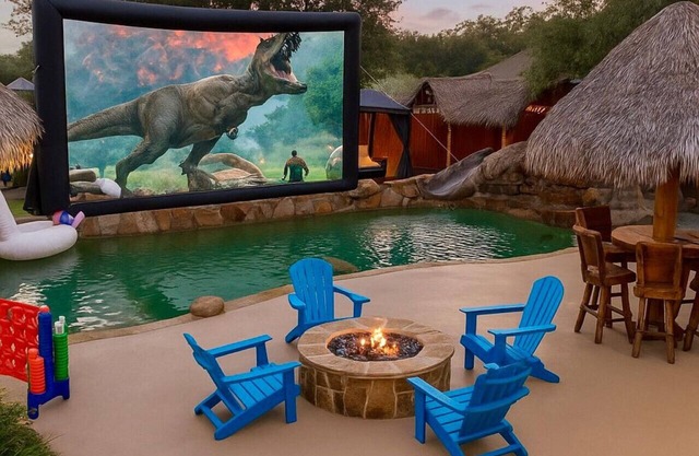 Luxury 5BR w/Casita Pool Hot Tub Tiki Bar