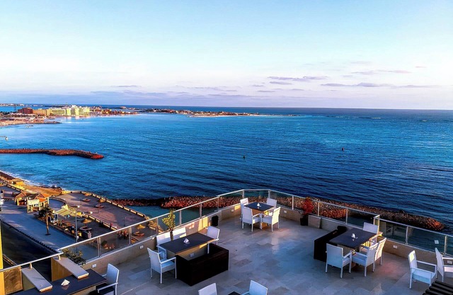 Luxury Apartment 3BR & Full Sea View