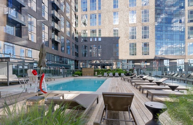 Luxury apt in South end