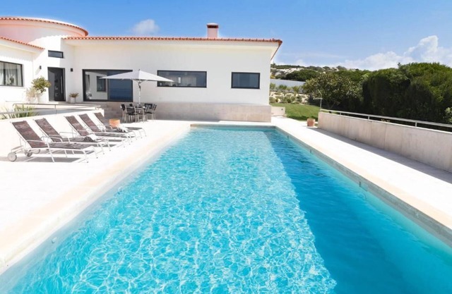 Luxury Beach Villa - Amoreira