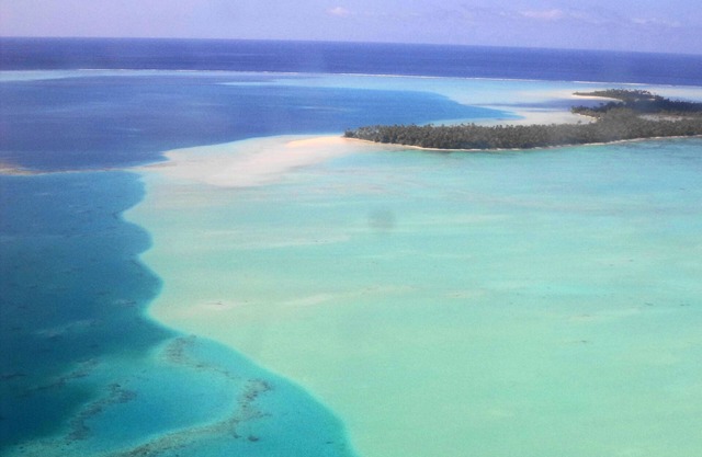 LUXURY ENSUITE ROOM TOP OF DUPLEX 8 MN FROM AIRPORT