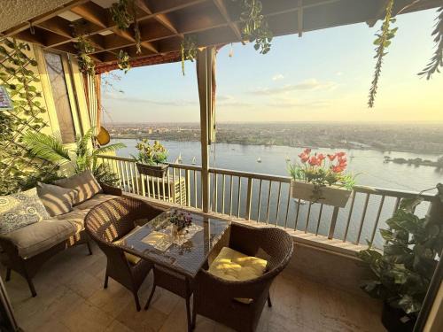 Maadi 2BR on 23rd Floor Overlooking the Nile
