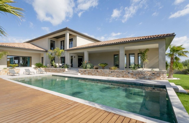 Magnificent villa 5 bedrooms, 2 swimming pools, Spa